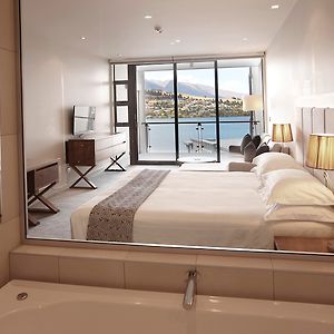 Executive King Room Lake View